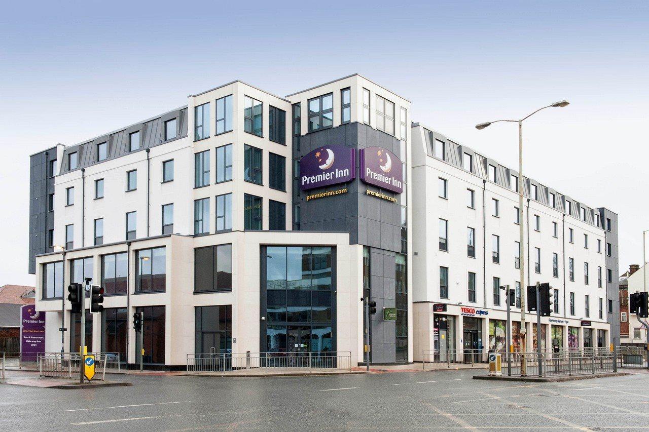 Premier Inn Canterbury City Centre Экстерьер фото
